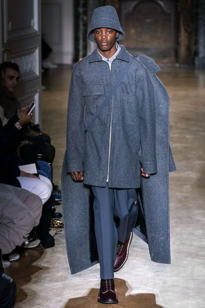 Look 5
